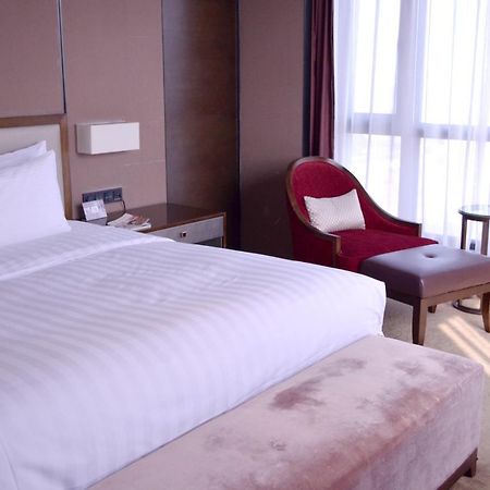 The Qube Hotel Shanghai Xinqiao Extérieur photo